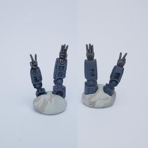Tau Crisis Hands