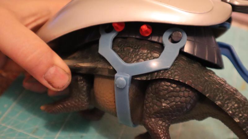 dino riders Edmontonia rubber
