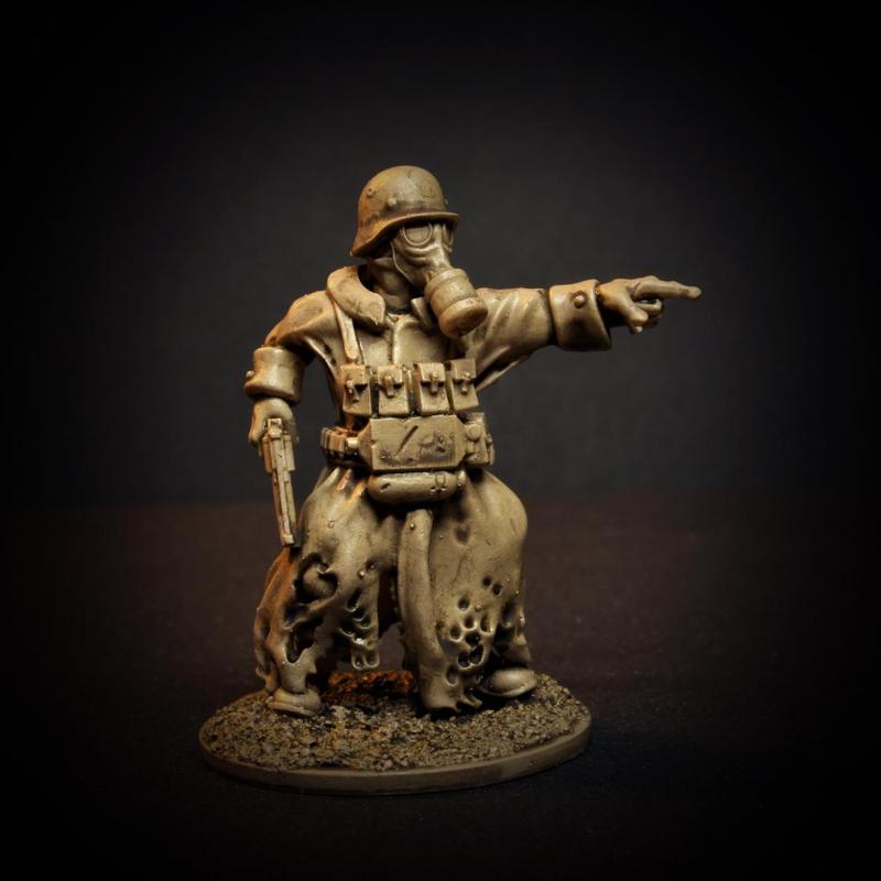 Pointing Trench Pistoleer