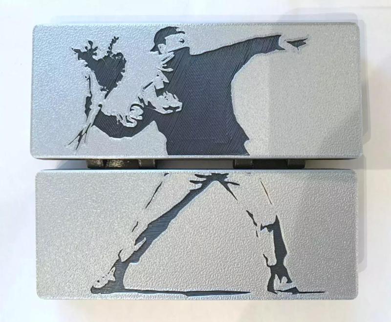 UFS-135 Modified Banksy Love is in the Air Pen Case