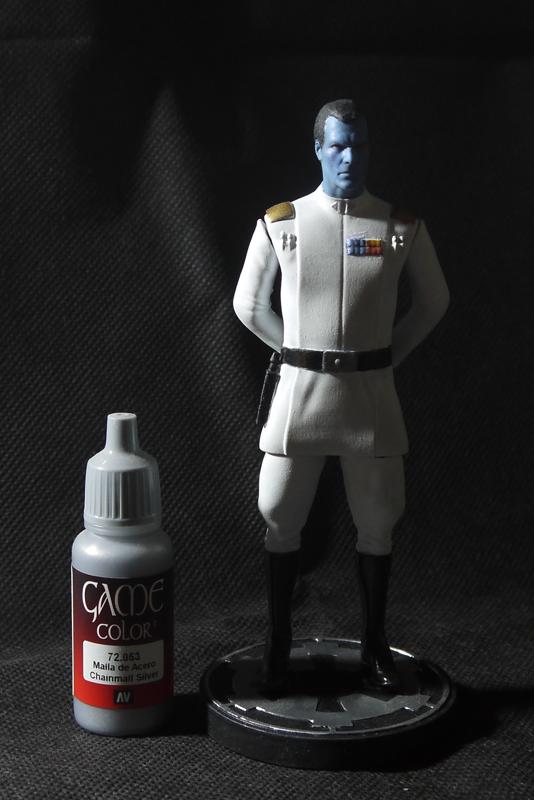 Grand Admiral Thrawn Figure