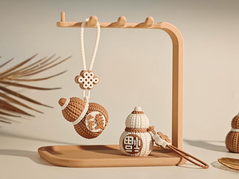 Knitted Gourd Charm [Attract Wealth and Good Fortune] 