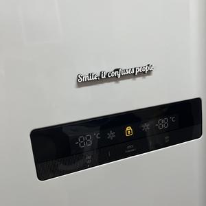 Fridge Magnetic Sentence - Smile, it confuses people
