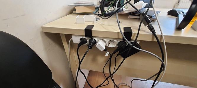 Screwless Power Strip Desk Mount