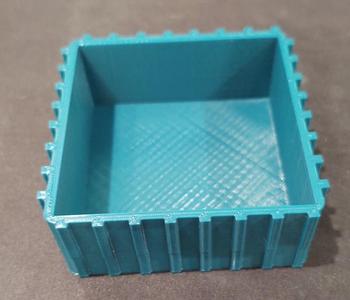 Small ribbed box
