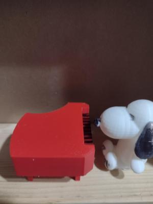 snoopys piano