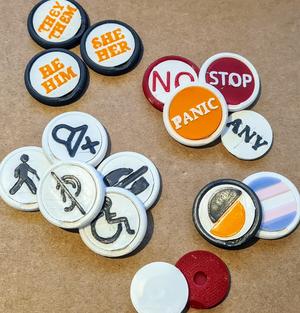 Customisable Button with Snap-On Faceplates