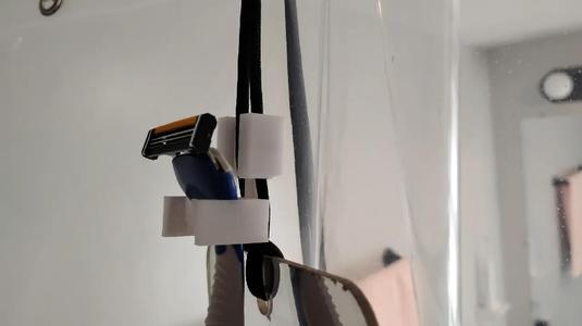 Razor Holder - Mirror on a Rope   