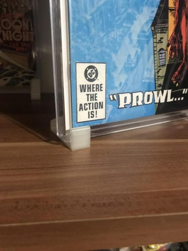 Comic Book Stand/Holder V1