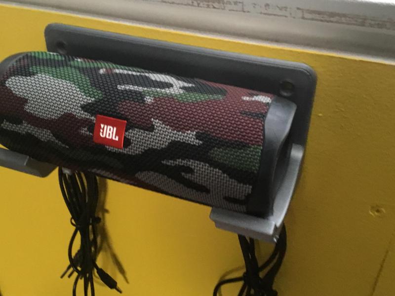 JBL Flip 5 Wall Mount with Hooks