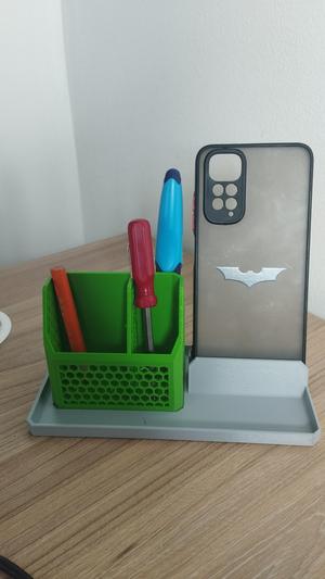 Desk organizer plate
