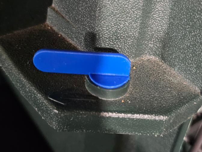 Pet Carrier Locknut thingy