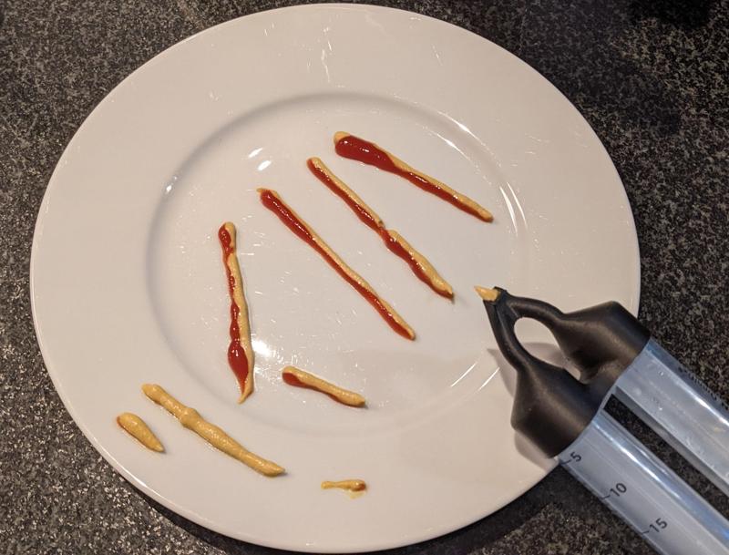 Ketchup and mayonnaise applicator