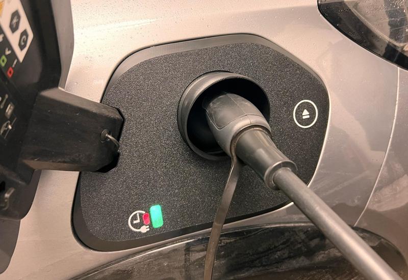 Peugeot e-208 charge port snow shield