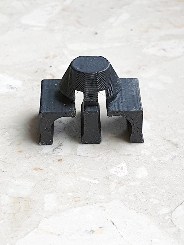 VW/Volkswagen aircooled Beetle/Bug/Bus etc.  - clip for spark plug wires 8mm / Garbus/Bus/Ogórek itp. - Spinka/uchwyt kabli/przewodów wysokiego napięcia 8mm