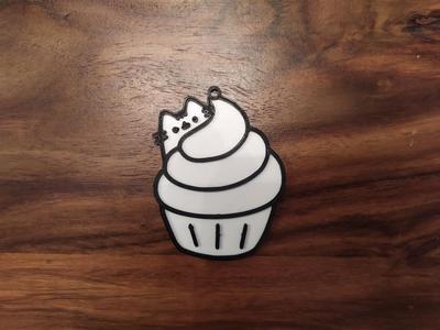 Pusheen (cupcake) Keychain