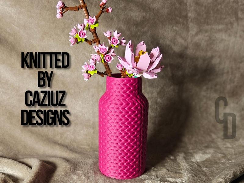 vase knitted
