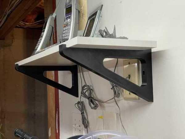 Shelf Bracket, 8-inch