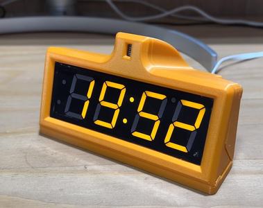 Minimalistic NTP synchronized desktop clock