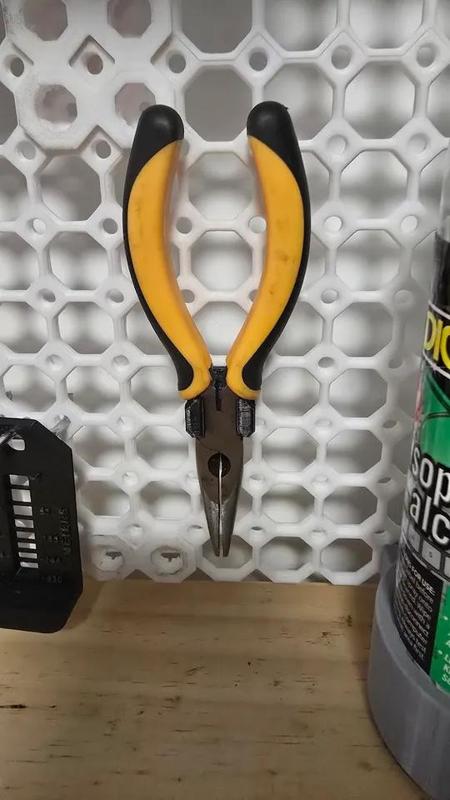 Universal Tool Holder for Multiboard w/ Improved Snap   