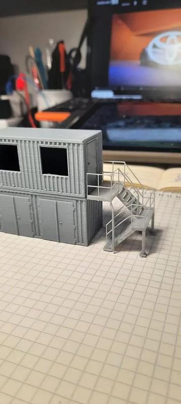 Kontejner sklad a kancelář včetně schodů   