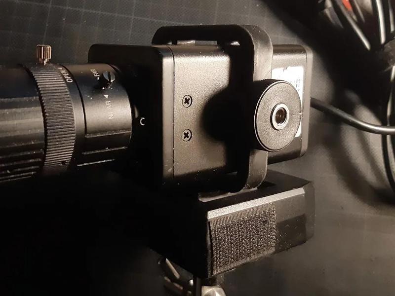 Adapter von USB-Kamera (5cm x 5cm Gehäuse) zu Click System   