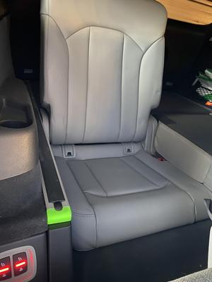 Audi Q7 Quattro Backseat Rail Plug