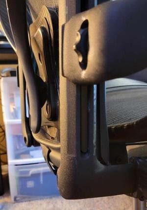 Herman Miller Aeron Arm Rest Support - Improved - No screws!