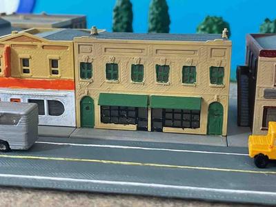 Town building US 7 - shop (z-scale)