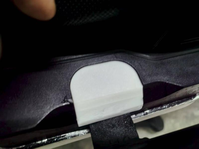 Tailong Cangqiong High Foot Pedal, fits very snugly and is rack compatible