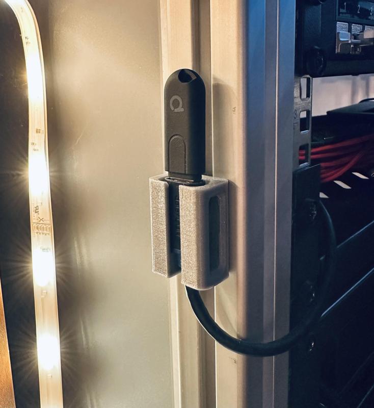 Conbee II Zigbee mount for 4040 Aluminum Extrusion