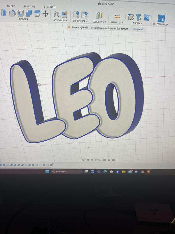 LEO lamp