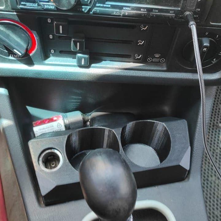 BMW E30 CUPHOLDER