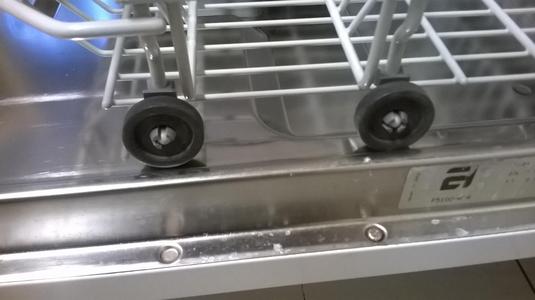 Dishwasher wheel
