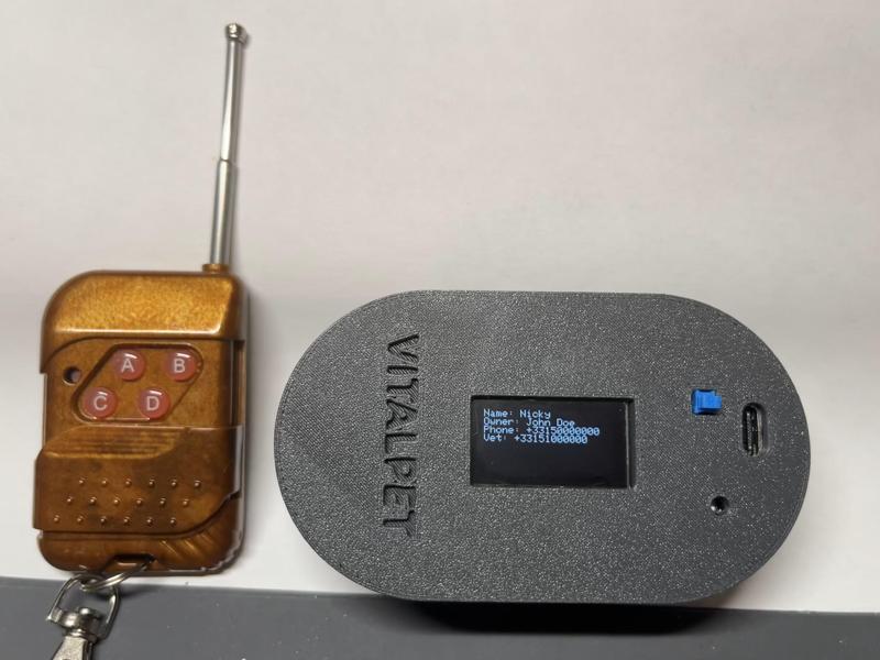 VITALPET : dog identification and recall / training collar