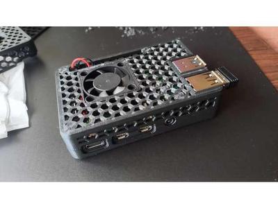 Malolo's screw-less mesh slim case top + 30mm fan square hole friction fitted Raspberry Pi 4 case