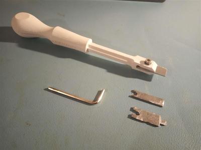 Flat bladed screwdriver