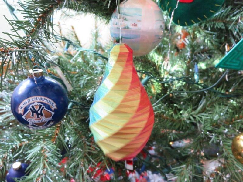 Low Poly Ornament Bulb