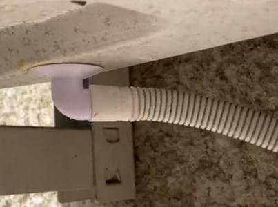 Daikin exterior unit drain hose connector