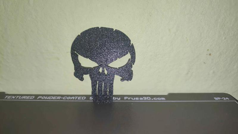 Punisher skull emblem + keychain   