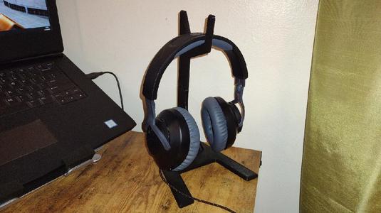 Simple Headphone Stand