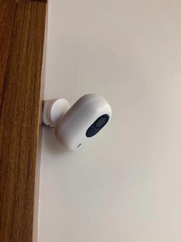 Ubiquiti G4 Instant Corner Adapter Rotated Down   