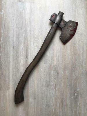 Huntress Axe (Dead by Daylight)