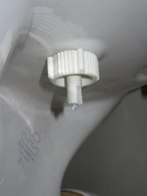 stabilizer for 3rd party toilet seat