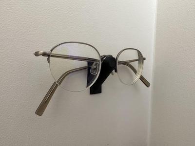  Glasses holder
