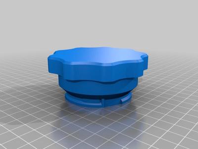 Filling cap with pump cable hole