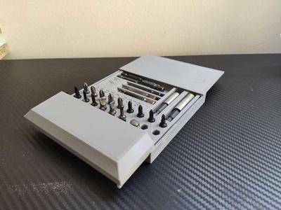 Bits Box (for put your bits in)