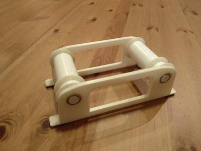 Narrow spool holder
