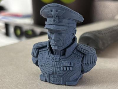 Busts: The general
