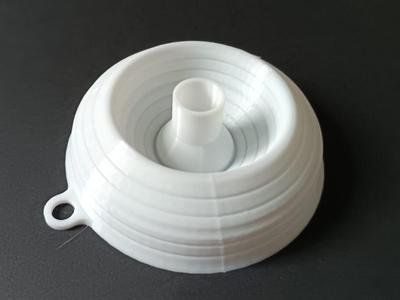 Foldable funnel